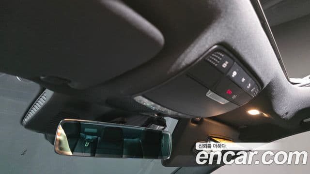 Mercedes-Benz E-Class 2021 — Photo 24/37