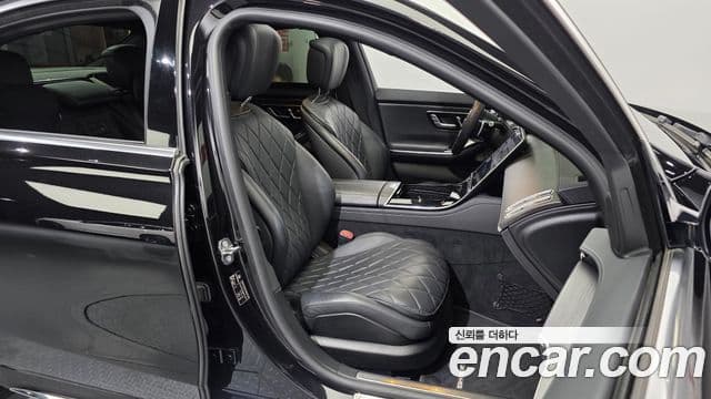 Mercedes-Benz S-Class 2021 — Photo 8/39
