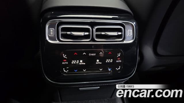 Mercedes-Benz S-Class 2021 — Photo 23/39