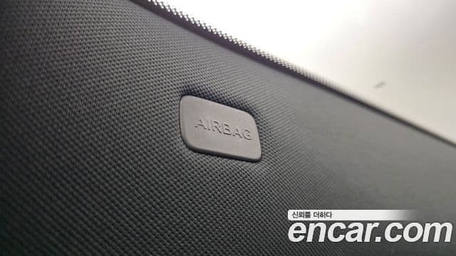 Mercedes-Benz S-Class 2021 — Photo 17/39