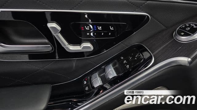 Mercedes-Benz S-Class 2021 — Photo 18/39