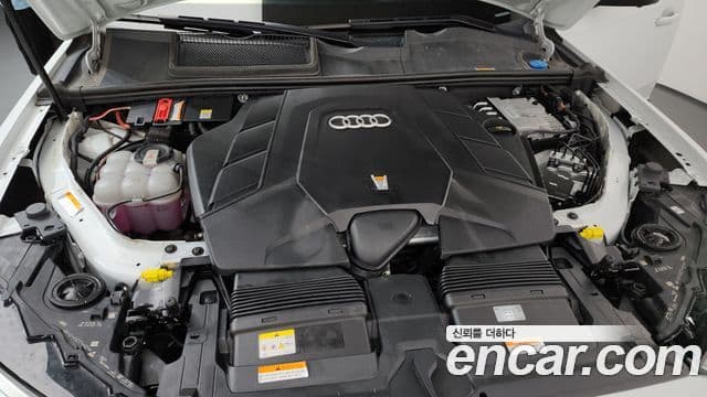 Audi Q7 2022 — Şəkil 6/20