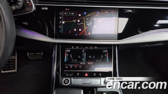Audi Q7 2022 — Şəkil 13/20