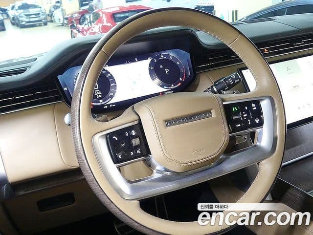 Land Rover Range Rover 2024 — ფოტო 14/20
