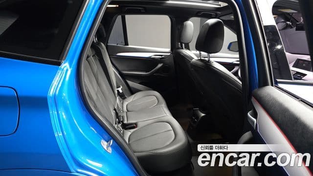 BMW X1 2020 — Şəkil 12/20
