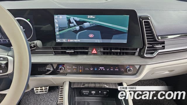 Kia Sportage 2023 — ფოტო 18/32