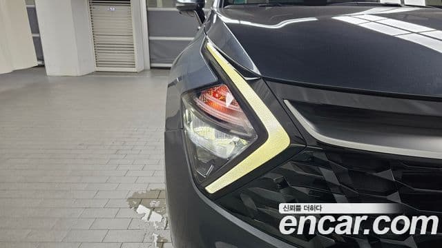 Kia Sportage 2023 — ფოტო 9/32