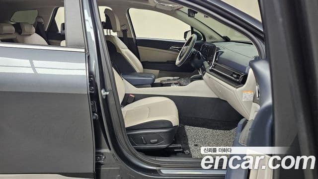 Kia Sportage 2023 — ფოტო 29/32
