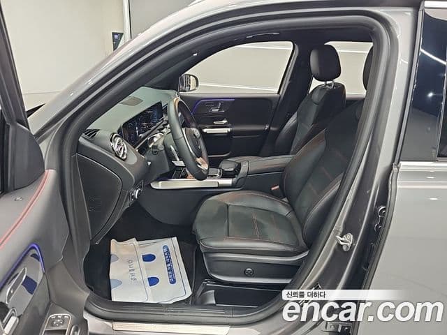 Mercedes-Benz GLB-Class 2020 — Фото 8/20