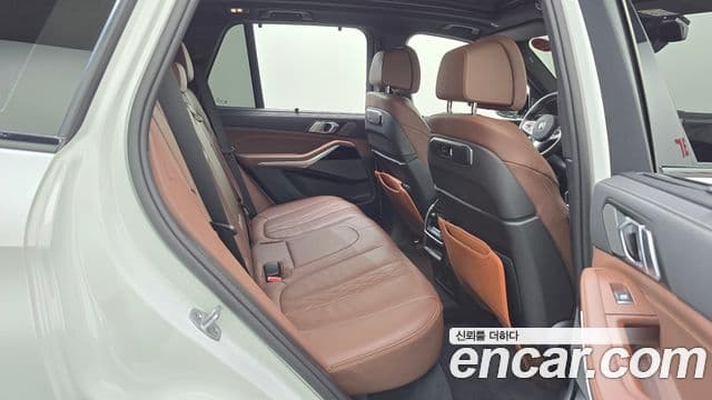 BMW X5 2025 — ფოტო 22/34