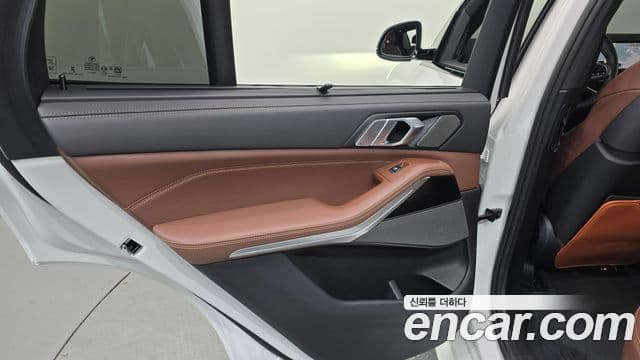 BMW X5 2025 — ფოტო 30/34