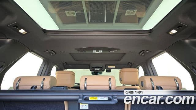 Land Rover Discovery 5 2025 — Photo 4/33