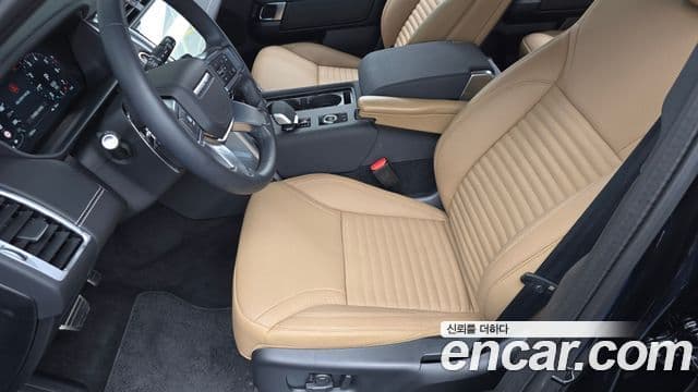Land Rover Discovery 5 2025 — Photo 7/33