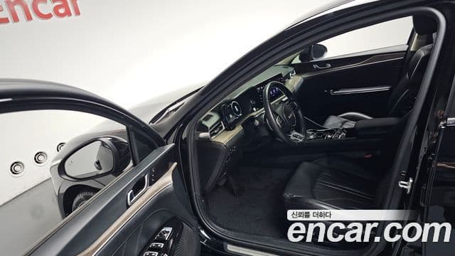 Kia K5 2021 — ფოტო 10/20