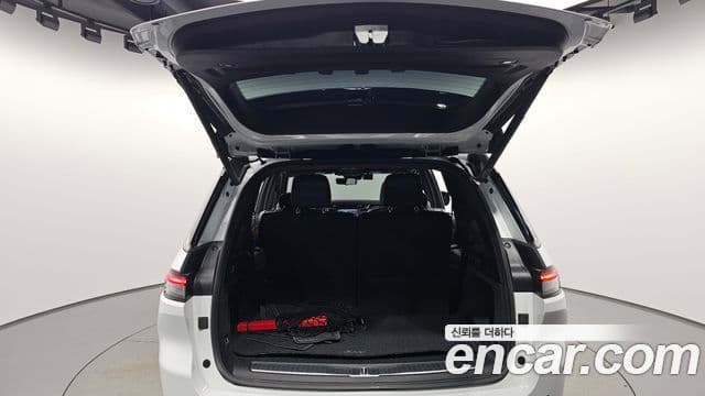 Jeep Grand Cherokee 2023 — Photo 18/40