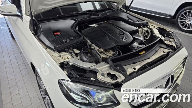 Mercedes-Benz E-Class 2019 — Фото 6/20