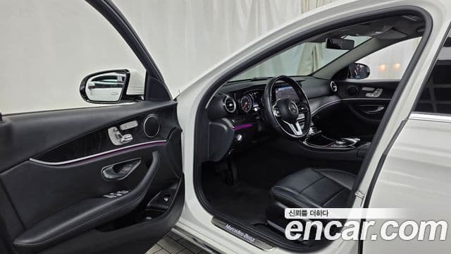 Mercedes-Benz E-Class 2019 — Фото 10/20