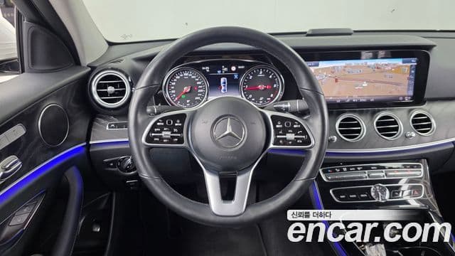 Mercedes-Benz E-Class 2019 — Фото 13/20