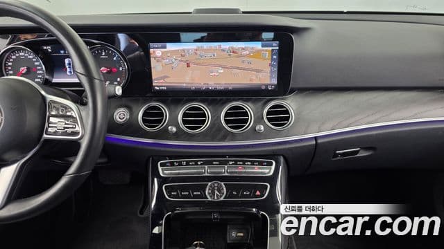 Mercedes-Benz E-Class 2019 — Фото 14/20