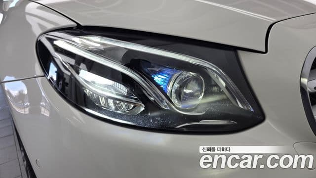 Mercedes-Benz E-Class 2019 — ფოტო 4/35