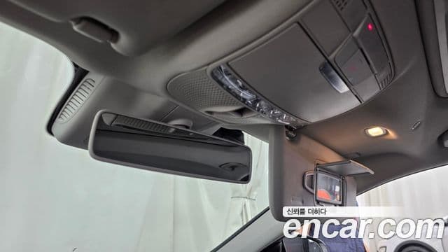 Mercedes-Benz E-Class 2019 — ფოტო 15/35