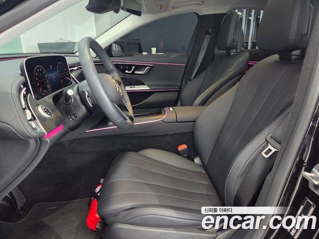 Mercedes-Benz E-Class 2025 — Фото 11/20