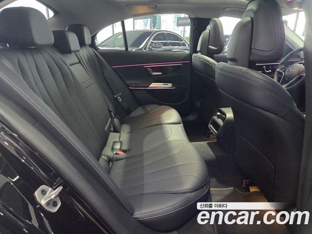 Mercedes-Benz E-Class 2025 — Фото 16/20