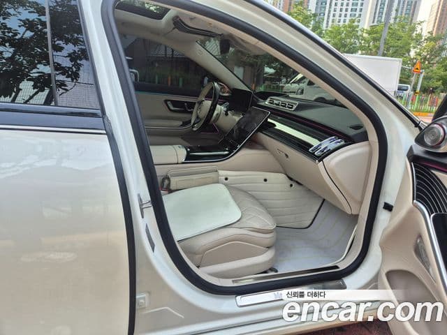 Mercedes-Benz S-Class 2023 — Фото 10/20