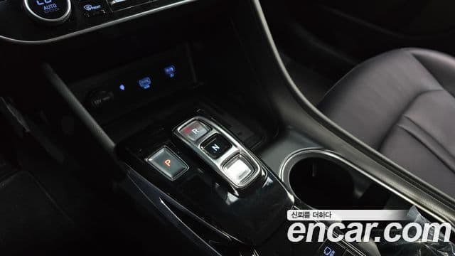 Hyundai Sonata Hybrid 2021 — Şəkil 18/20