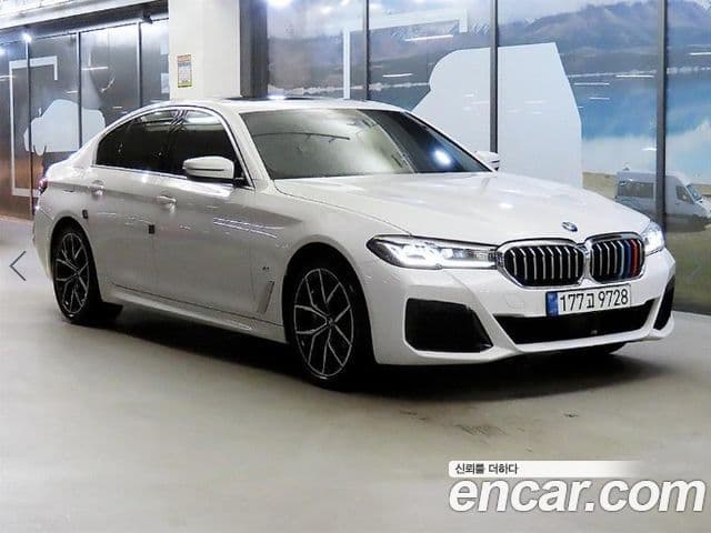 BMW 5 Series 2021 — ფოტო 10/20