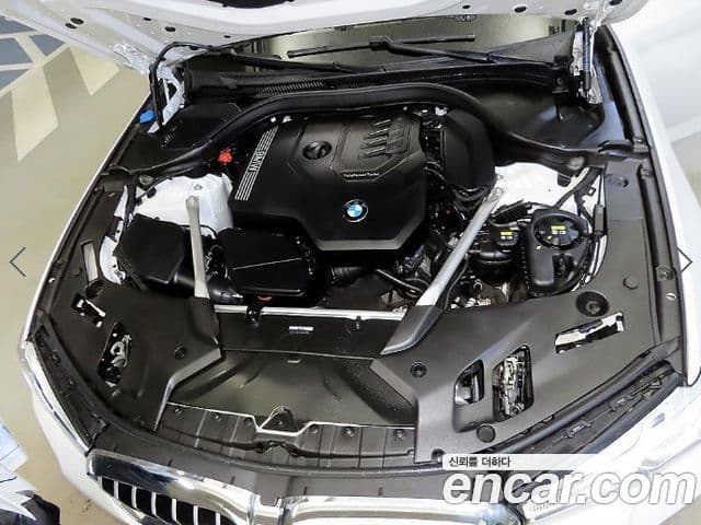 BMW 5 Series 2021 — ფოტო 19/20