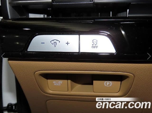 Genesis Electrified G80 2024 — Şəkil 13/20