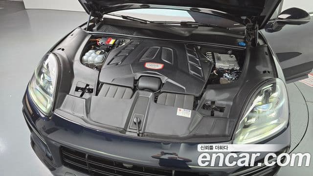 Porsche Cayenne 2020 — Şəkil 18/20