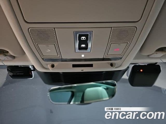 Land Rover Discovery Sport 2022 — Фото 8/20