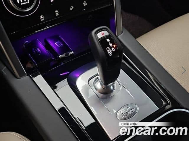 Land Rover Discovery Sport 2022 — Фото 12/20