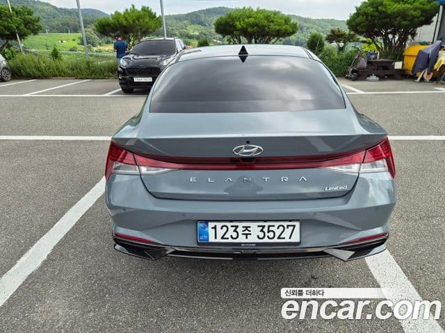 Hyundai Avante 2023 — ფოტო 3/18