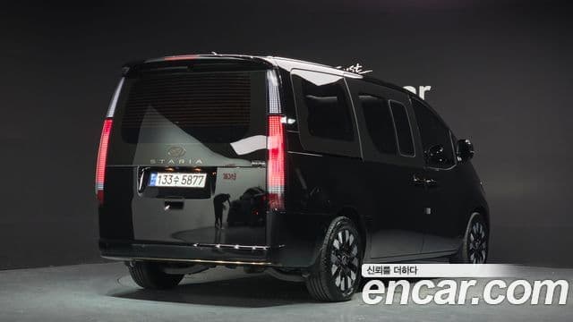 Hyundai Staria 2024 — Фото 2/20