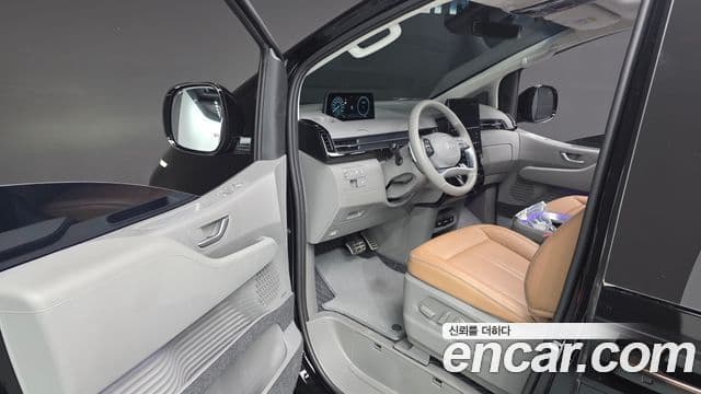 Hyundai Staria 2024 — Фото 10/20