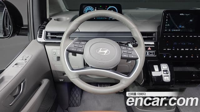 Hyundai Staria 2024 — Фото 13/20