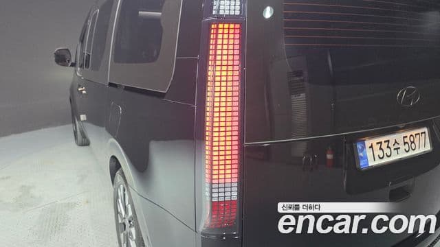 Hyundai Staria 2024 — Şəkil 12/36
