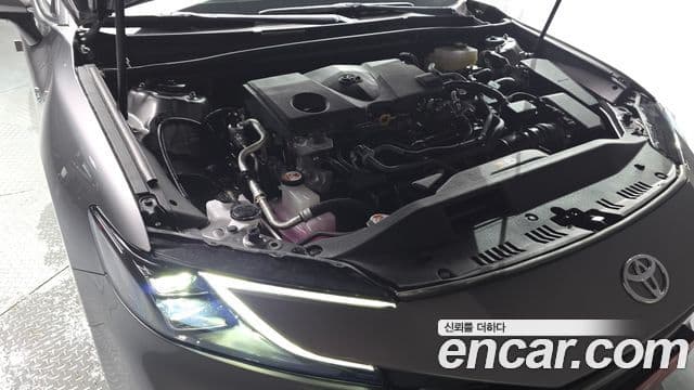 Toyota Camry 2025 — Photo 17/36