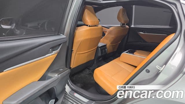 Toyota Camry 2025 — Photo 15/36