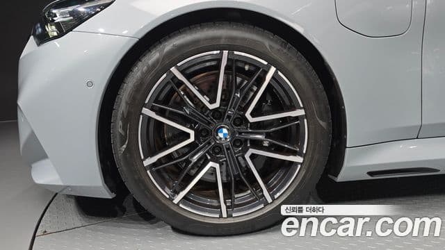 BMW M5 2026 — Şəkil 9/33