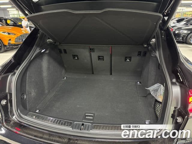 Porsche Macan 2022 — фото 12 из 16