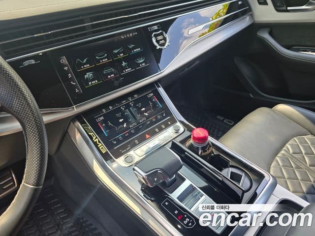 Audi Q7 2021 — ფოტო 5/9