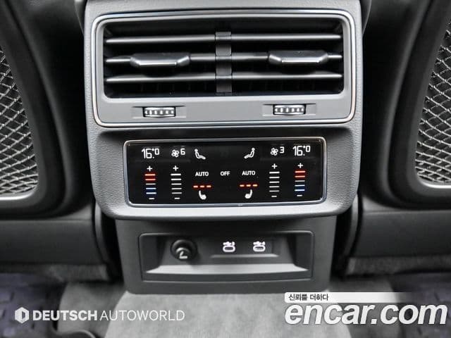 Audi Q8 2021 — Photo 15/20