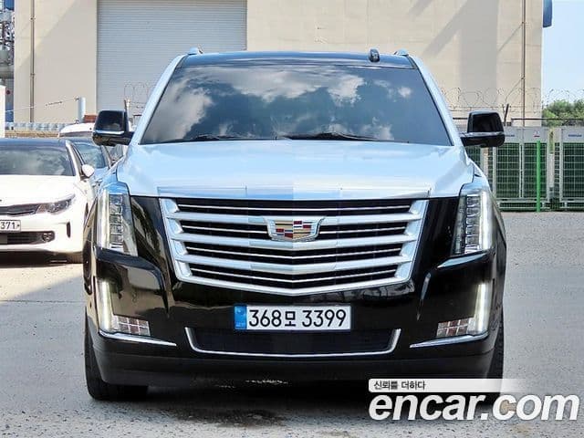 Cadillac Escalade 2019 — Фото 1/20