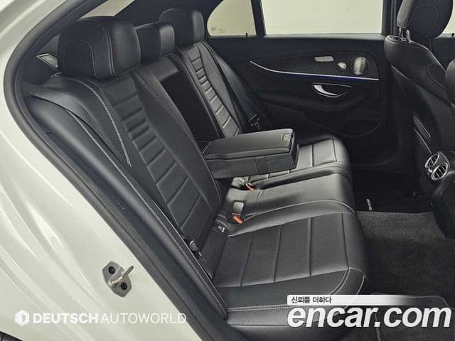 Mercedes-Benz E-Class 2023 — Фото 12/20