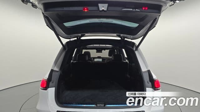 Mercedes-Benz GLS-Class 2022 — Фото 18/20