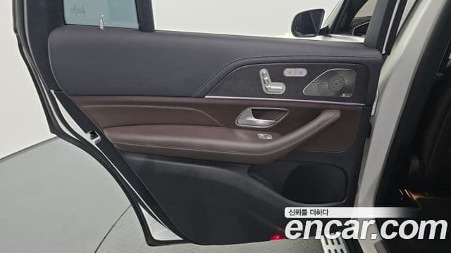 Mercedes-Benz GLS-Class 2022 — ფოტო 27/32